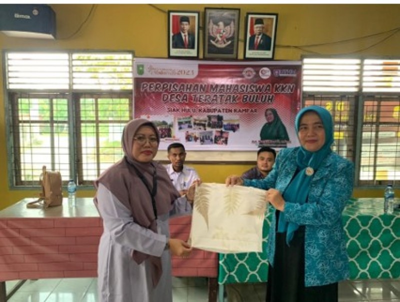 Misi emas inovasi baru pembuatan ecoprint menjadi sebuah Tote bag