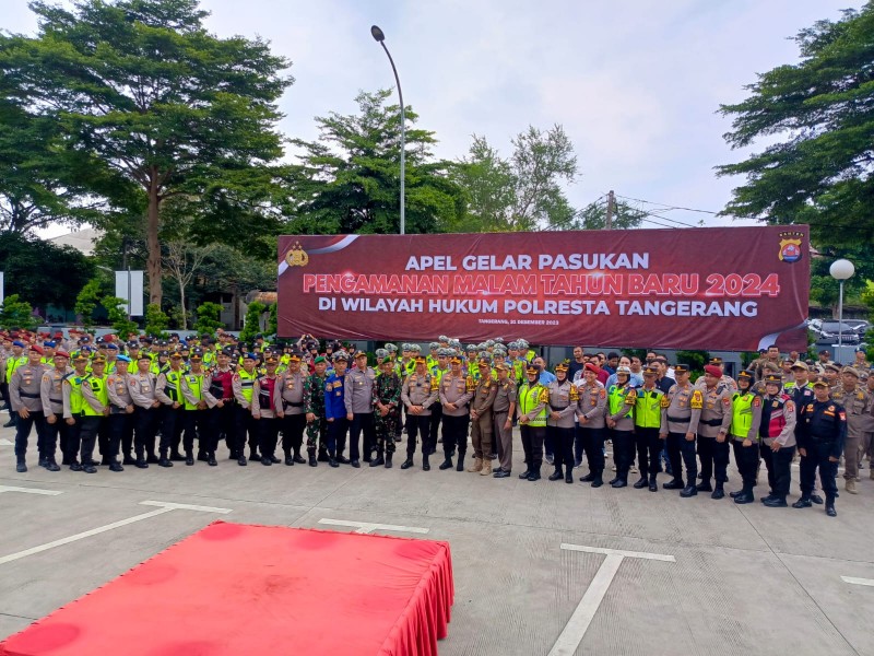 Kapolresta Tangerang Kombes Pol Sigit Dany Setiyono, Pimpin Langsung Upacara Persiapan Pengamanan Malam Tahun Baru di Mapolresta
