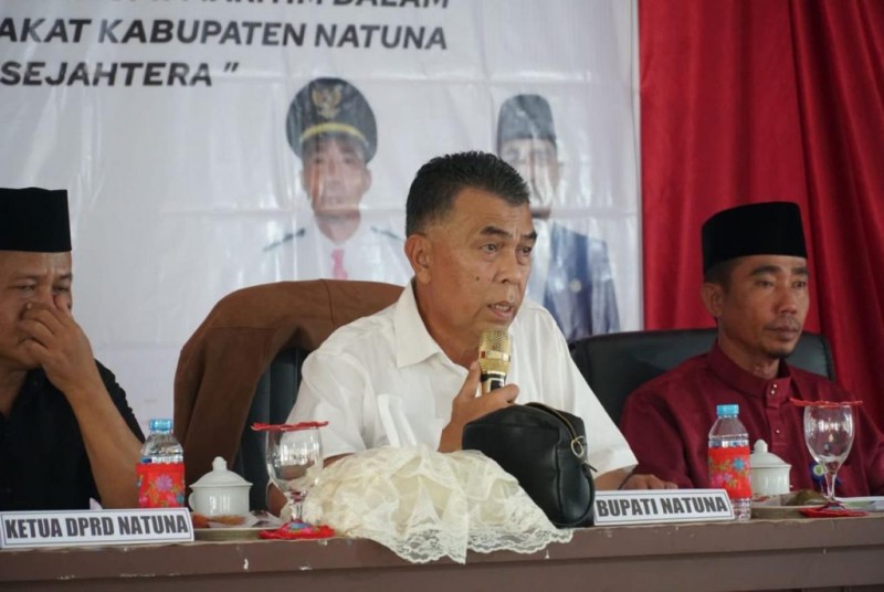 Bupati Natuna sedang pimpin Musrenbang di gedung serba guna kantor Camat Bunguran Barat