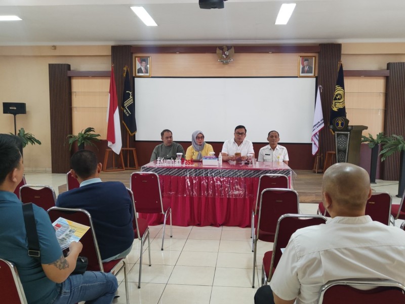 Foto Suasana Pelelangan pada Kasus Penipuan Robot Trading DNA Pro (Sumber: Humas Kejagung RI)