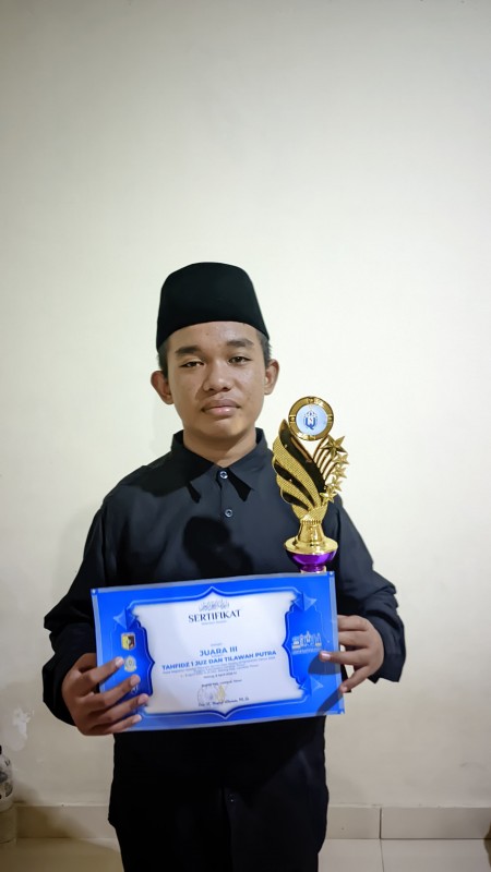 M. Faqih Annasir - 1 Juz & Tilawah