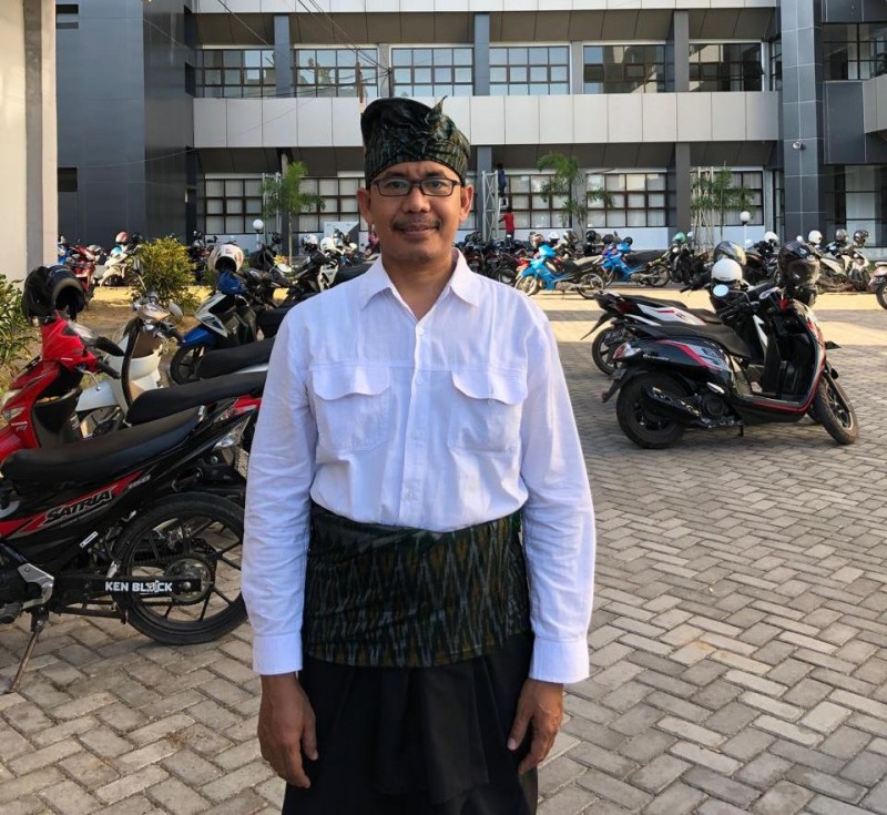 Foto Kadispora Lotim, drg. Asrul