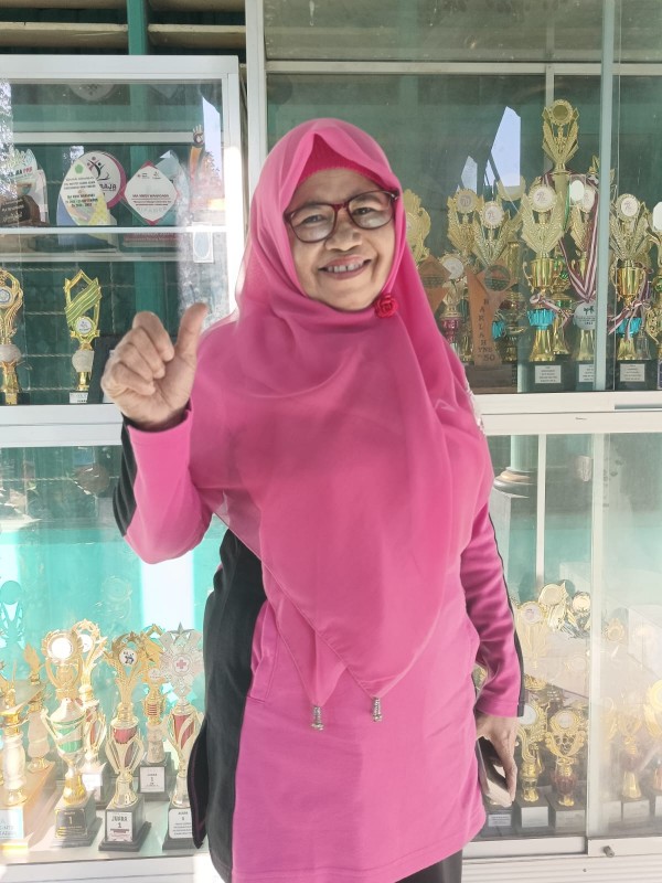 Foto PJ acara Senam Sehat & Bazar, Hj. Baiq Hizbiati Sholihah, S.E Foto PJ acara Senam Sehat & Bazar, Hj. Baiq Hizbiati Sholihah, S.E