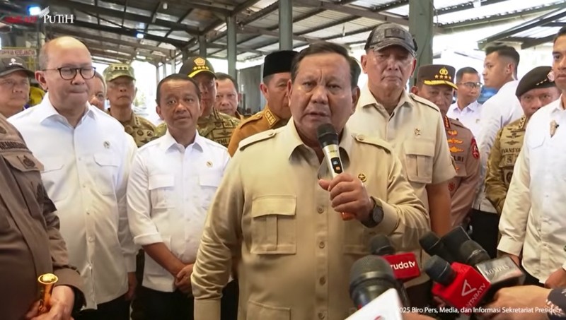 Foto Suasana Konferensi Pers Saat Presiden Prabowo Menyampaikan Total Kerugian Negara Akibat Kegiatan Tambang Ilegal di Kawasan PT Timah Mencapai Sekitar Rp 300 T, pada Senin (6/7/2025) (Biro Pers, Media, dan Informasi Sekretariat Presiden)