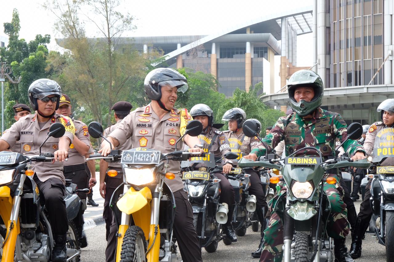 Kapolda Riau Patroli Bersama TNI dalam Rangka Siaga Pengamanan Pelantikan Presiden dan Wapres 