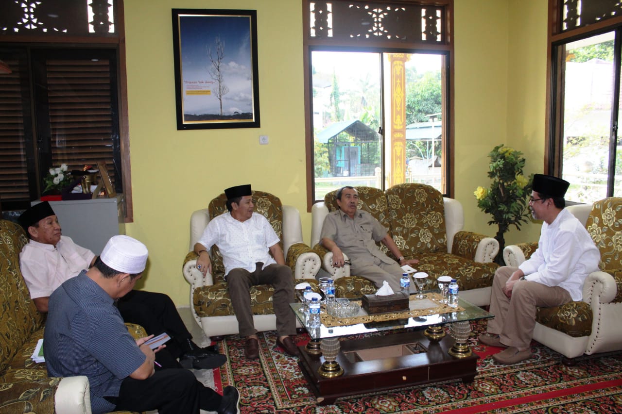 Gubernur Riau Terpilih H Syamsuar Kunjungi LAMR