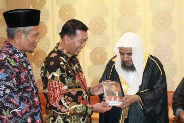 Pemko Pekanbaru Bahas Bank Wakaf Bersama Syeikh Hamed Muhammad dari Arab Saudi