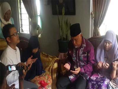 Jadi Korban Penembakan Jamaah Mesjid di New Zealand, Walikota Padang Kunjungi Keluarga Korban