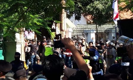 Terkait Kasus Asrama Mahasiswa Papua di Surabaya, 5 TNI Diskors 
