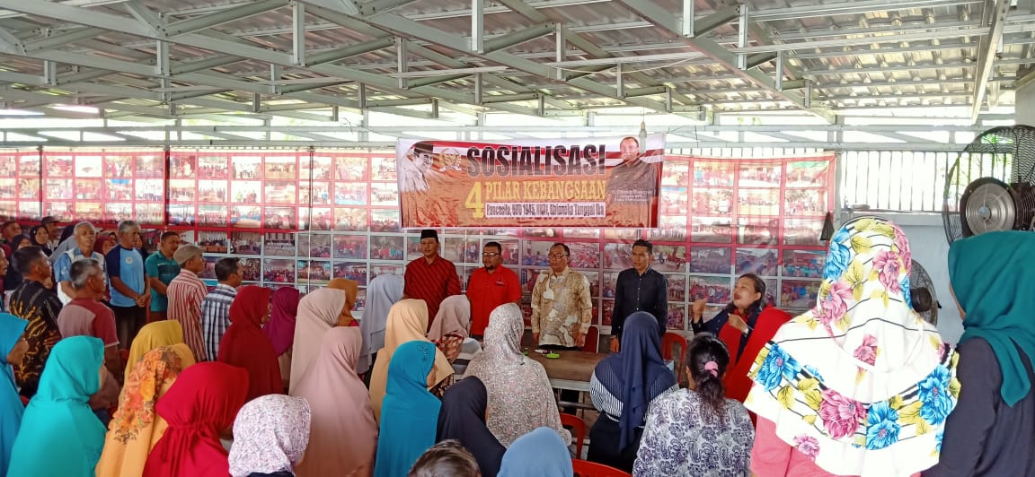 Anggota DPR RI Efendi Sianipar Sosialisasi 4 Pilar Kebangsaan Dihadapan Ratusan Masyarakat Pekanbaru