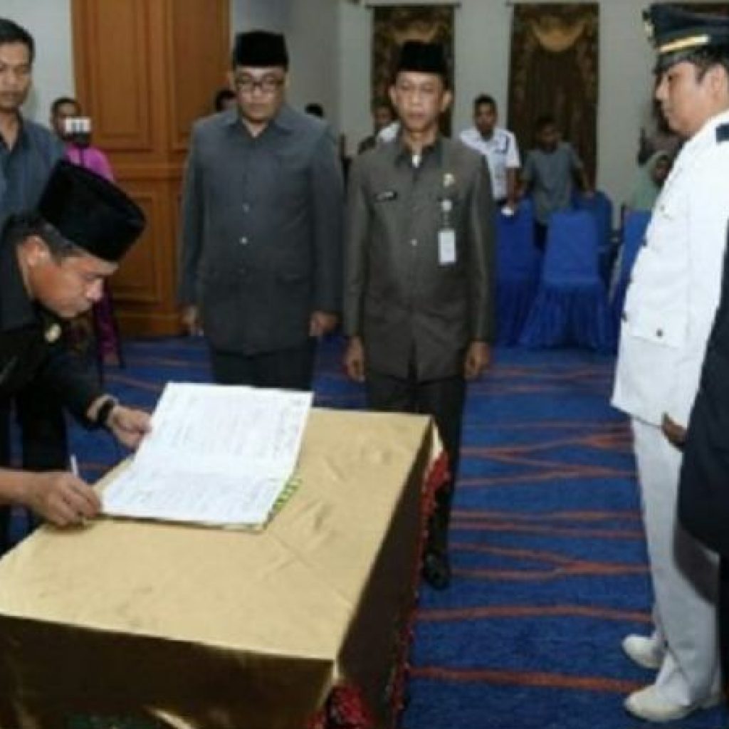 Sekda Rohul Lantik 156 Pejabat Eselon III dan IV 
