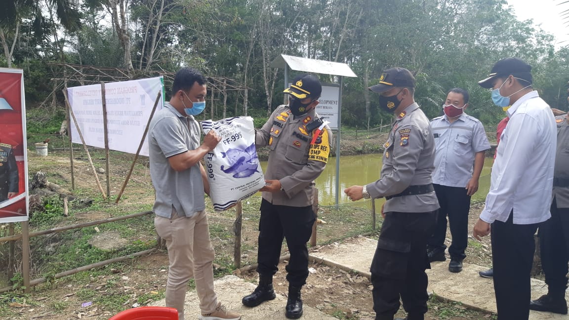Terkait Masalah Perekonomian Masyarakat Di Tengah Pademi Covid-19, TNI Dan PolRI, Memiliki Program
