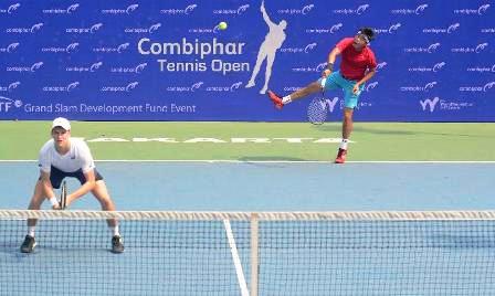 Tenis Combiphar: David Melaju di Tunggal dan Ganda