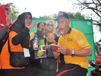Walikota Padang Serukan Gerakan Kampanye Makan Sate