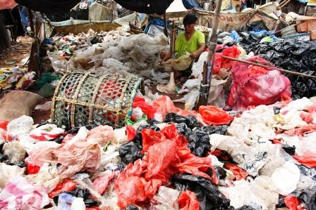 Dalam Rapat Hidangan Berkemasan Plastik Diharap Tidak Ada Lagi