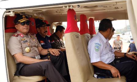 Patroli  Karhutla Via Udara dan Kawasan TNTN Riau, Kapolda: Itu Dibakar Bukan Terbakar 
