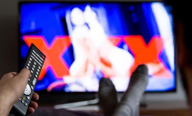 Gisel dan Michael Segera Diperiksa Sebagai Tersangka Kasus Pornografi
