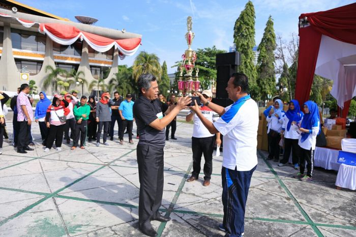 Diskominfotik Riau Raih Juara Umum Perlombaan HUT RIAU Ke 61