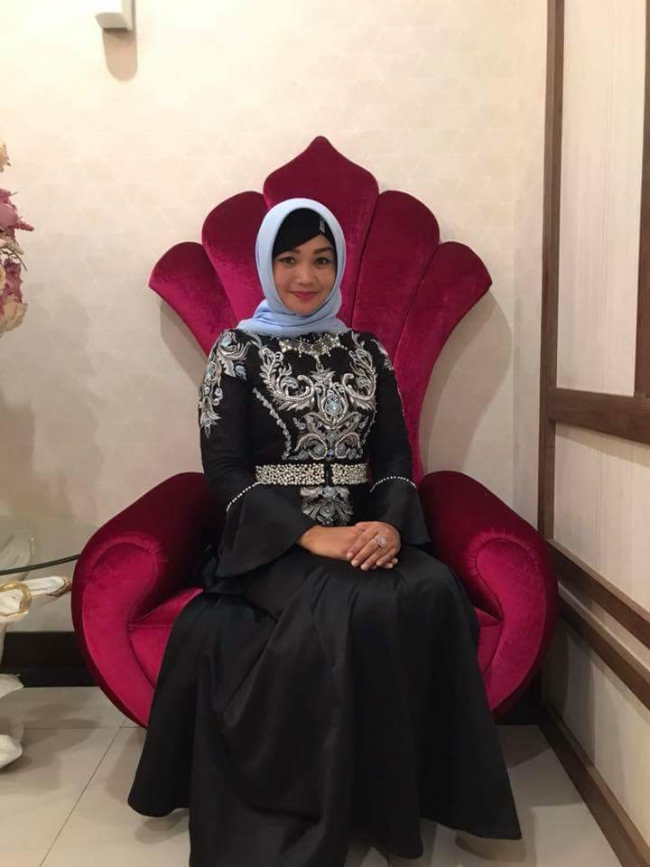 Bupati Rohul H.Sukiman dan Ny Peni Herawati Memberikam Hak Suaranya Di TPS 9 Desa Pematang Berangan