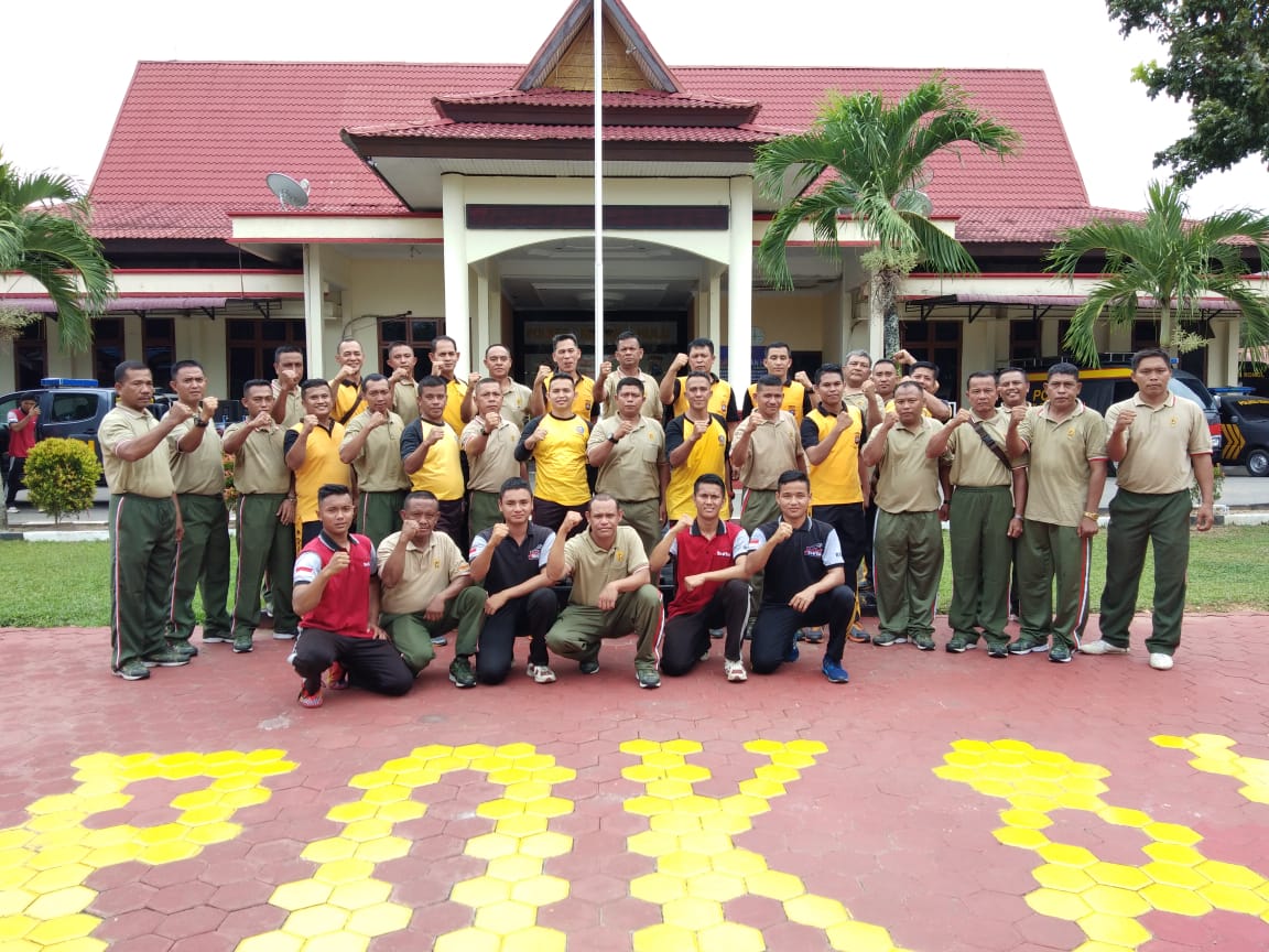 TNI-Polri Olahraga Bersama Jalin Sinergitas,Di Mapolres Rohul