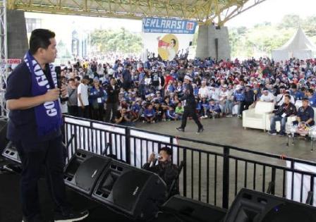 Erick Thohir Berkampanye Lewat Sepak Bola