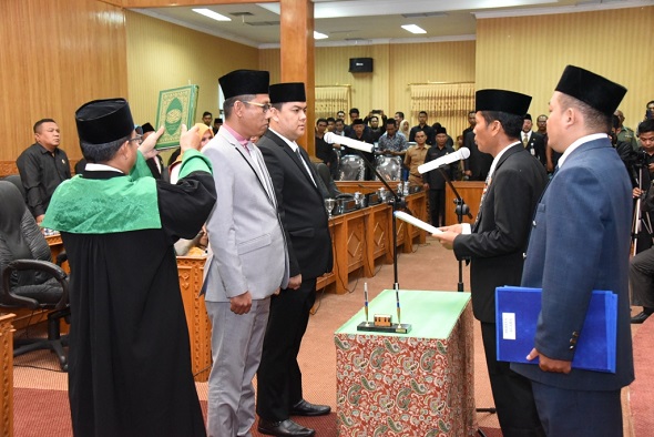 Pimpinan DPRD Bengkalis PAW Mus Mulyadi dan Ibra Teguh 