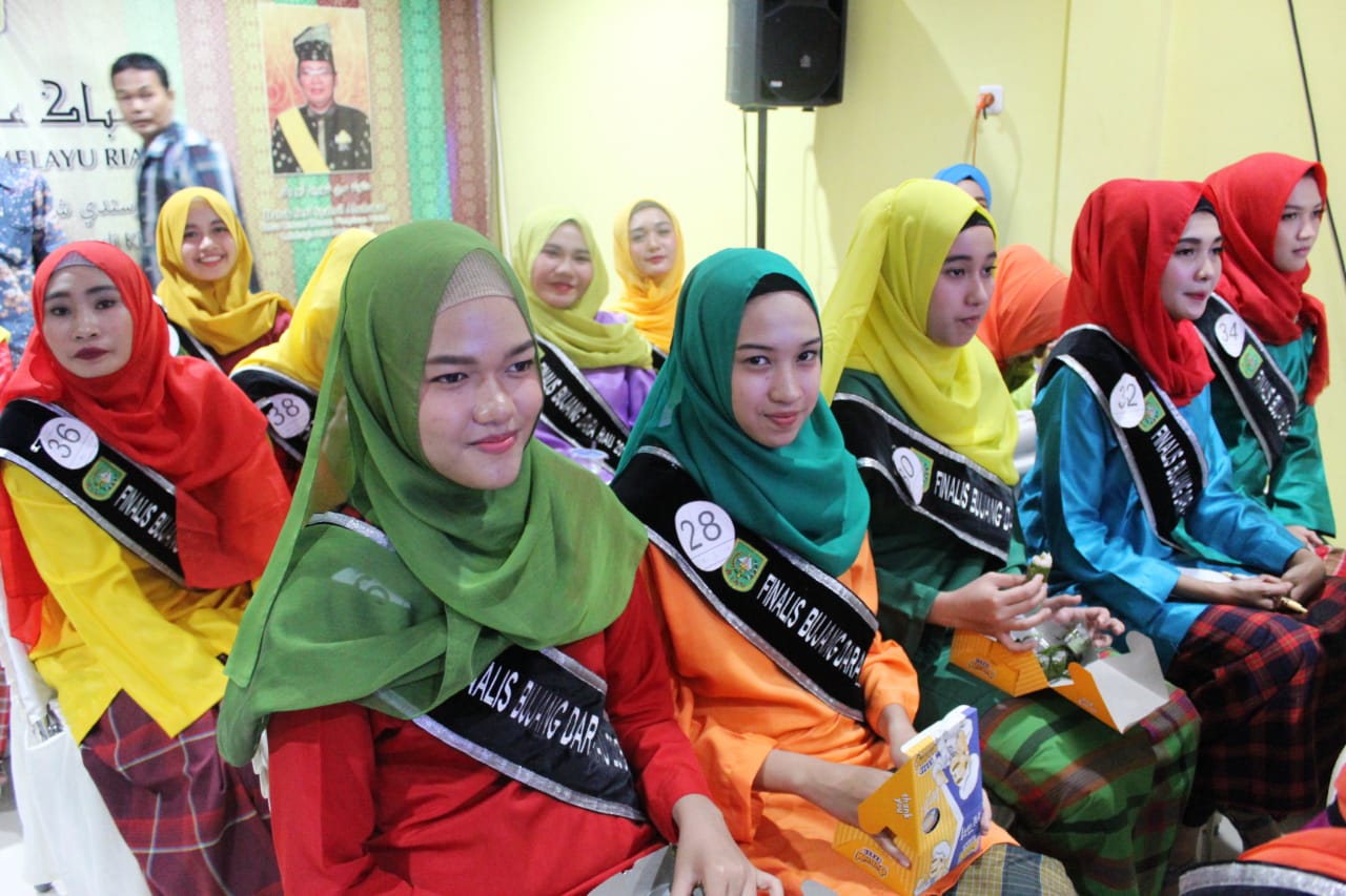 Finalis Bujang Dara Riau Kunjungi LAMR