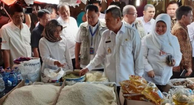Gubernur Riau dan Tim Kemendag Turun ke Pasar Tradisional, Apa yang Dilakukan?