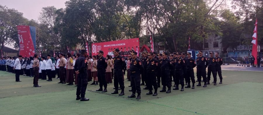 30 Personel Senkom Mitra Polri Ikuti Apel Penurunan Bendera HUT RI di Tangerang