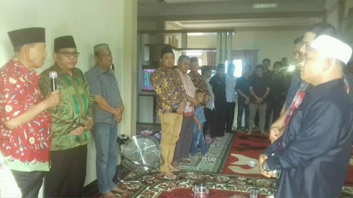 H Saleh Djasit Kukuhkan Pengurus Masyarakat Kecamatan Pujud Pekanbaru