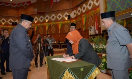 APBD Perubahan Riau Disahkan Sebesar Rp9,426 Triliun