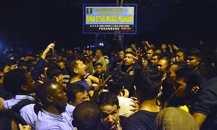 Rudenim Pekanbaru Didemo Ratusan Pengungsi, Begini Awalnya