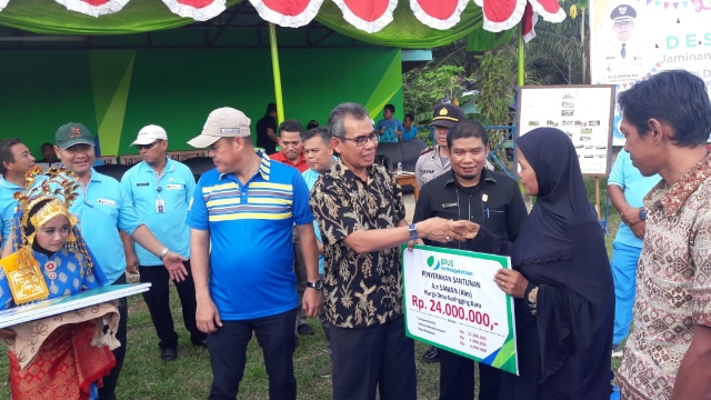 Bupati Resmikan Desa Geringging Baru jadi Desa Sadar BPJS Ketenagakerjaan