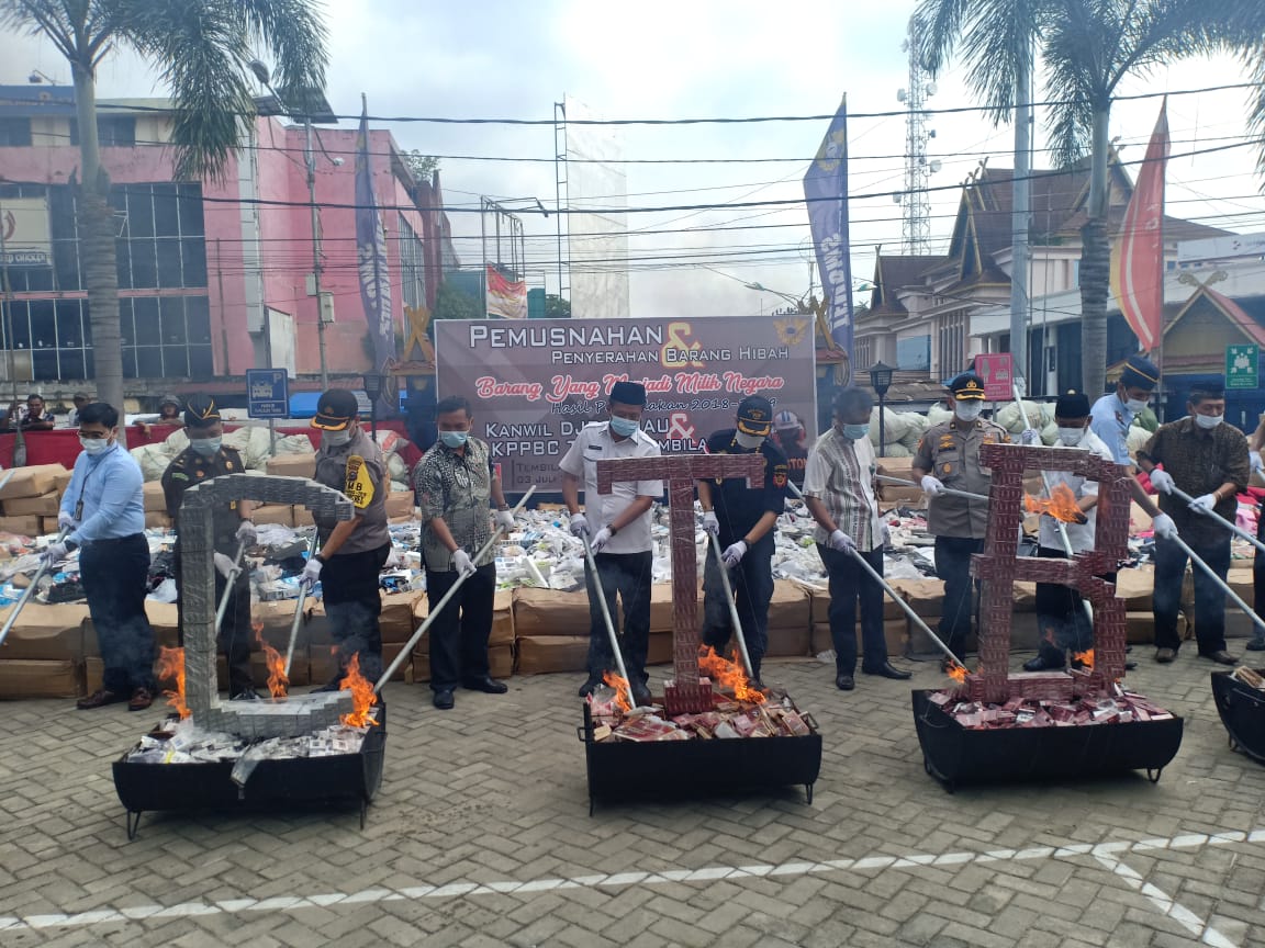 Bupati Inhil Apresiasi Pemusnahan Dan Penyerahan Barang Hibah Oleh Bea Cukai Tembilahan