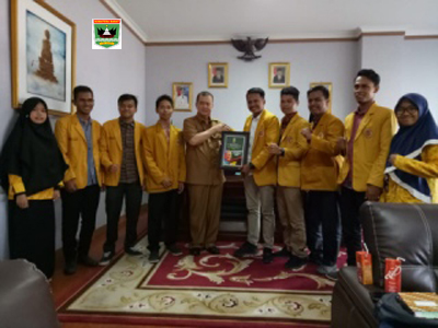 Konsisten Perangi Prilaku LGBT, IPM Berikan Penghargaan Kepada Wagub Sumbar
