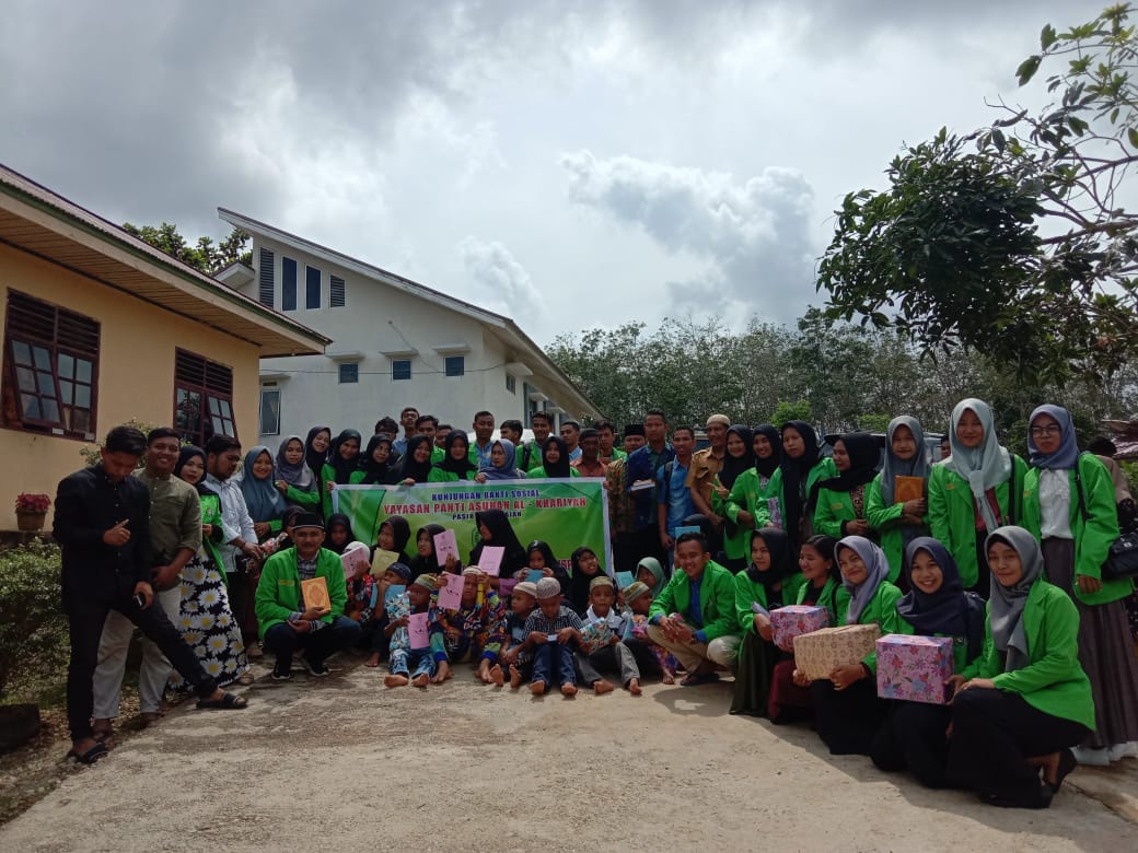 Puluhan Mahasiswa Manajemen UPP Baksos Di Panti Asuhan Al-Khariah
