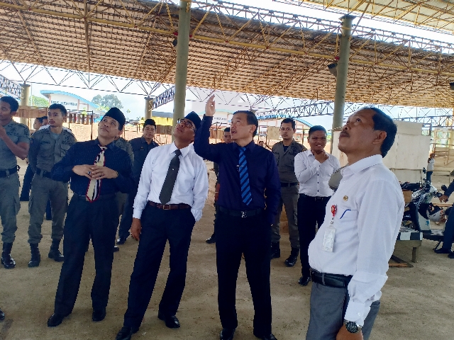 Usai Upacara HUT Bhayangkara 73, Bupati Kuansing Mursini Kunjungi Pasar Modern Teluk Kuantan