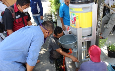 Dinas PMD dan DMIJ - PT, Pasang 22 Unit Tempat Cuci Tangan