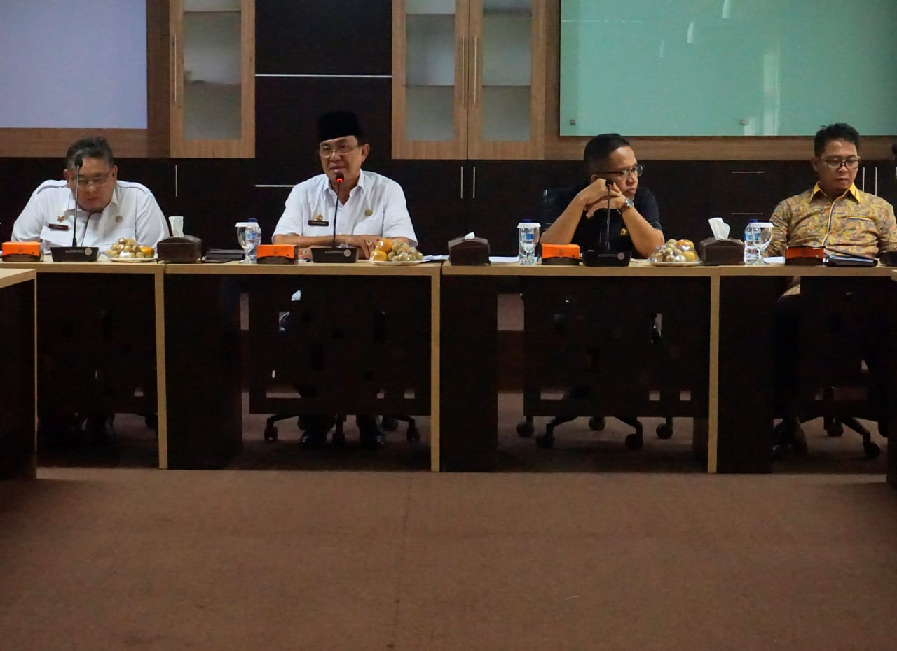 Bupati Inhil Pimpin Rapat Penyelesaian Somasi Kredit Kelompok Tani Dengan BNI