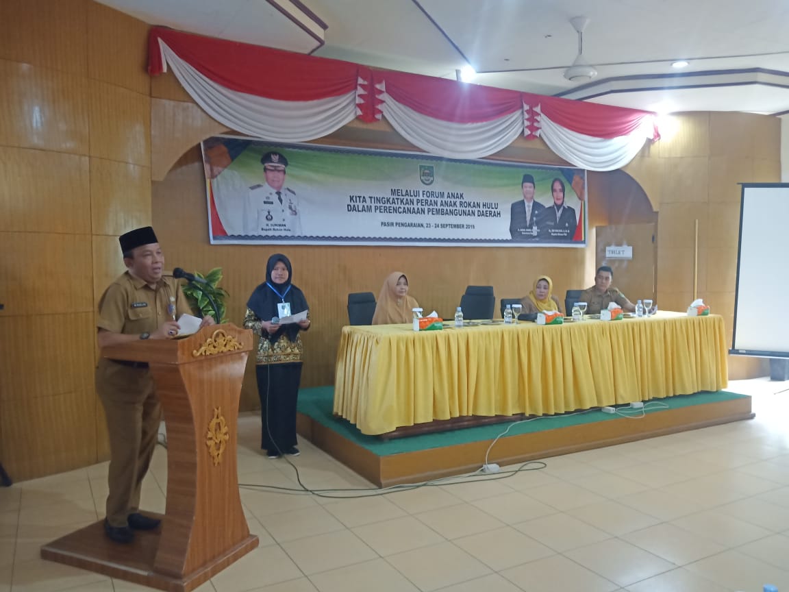 Ditaja Oleh Dinsos P3A Rohul, Asisten II Buka Sosialisasi Penguatan Lembaga Forum Anak Rohul