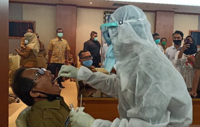 Pegawai Positif COVID-19, DPRD Sumut Gelar Pemeriksaan Massal
