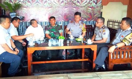 Danramil 11 Tambusai Jalin Sinergitas TNI-POLRI Bersama Masyarakat