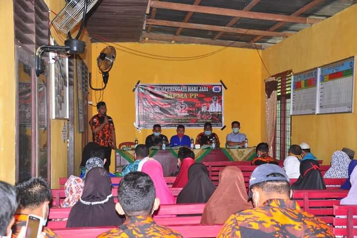 HUT Ke-32 Tahun, SAPMA PP ROHUL Bagikan Sembako Gratis