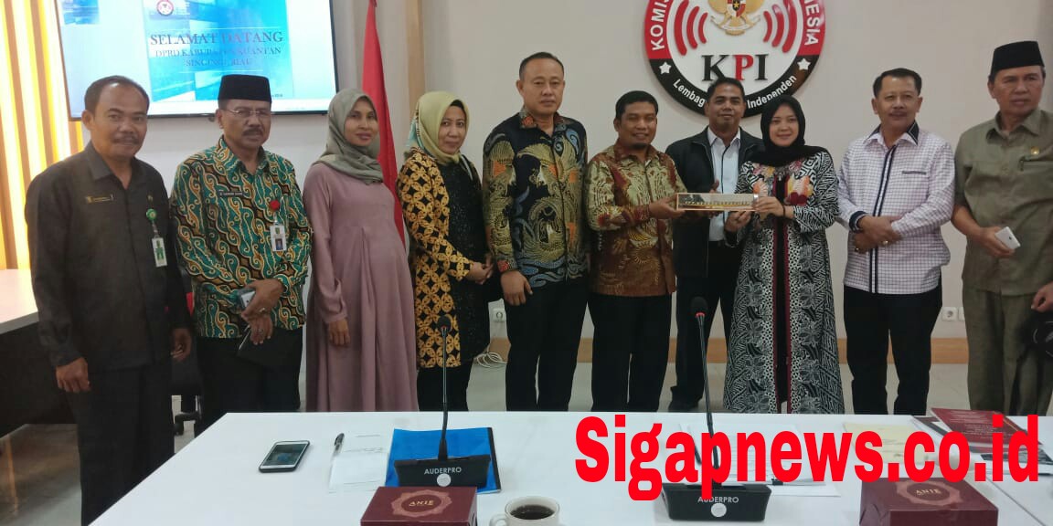 Bamus DPRD Bersama Diskominfoss Kuansing Kunjungi KPI Pusat 