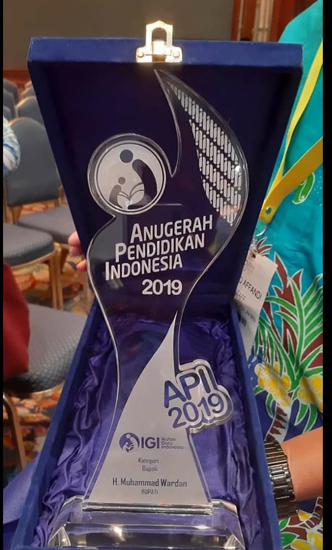 Terima Penghargaan Tingkat Nasional, Bupati Wardan: Terima Kasih IGI Inhil 