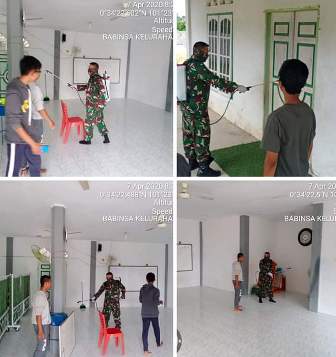 Antisipasi Covid â€“ 19,  Awak Media Bagikan Masker ke Masyarakat Rohul 