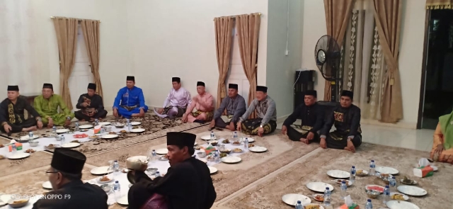 LAMR Kuansing Berikan Gelar Datuk Seri Timbalan Setia Amana Terhadap Wabub Kuansing H.Halim