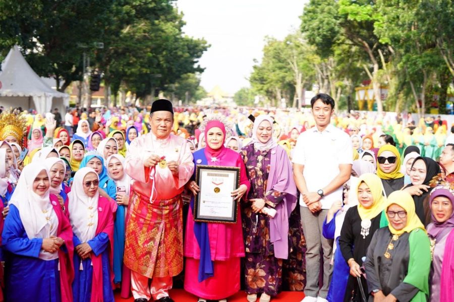 Simfoni Enam Ribu Langkah, Penari Zapin Riau Pecahkan Rekor Dunia