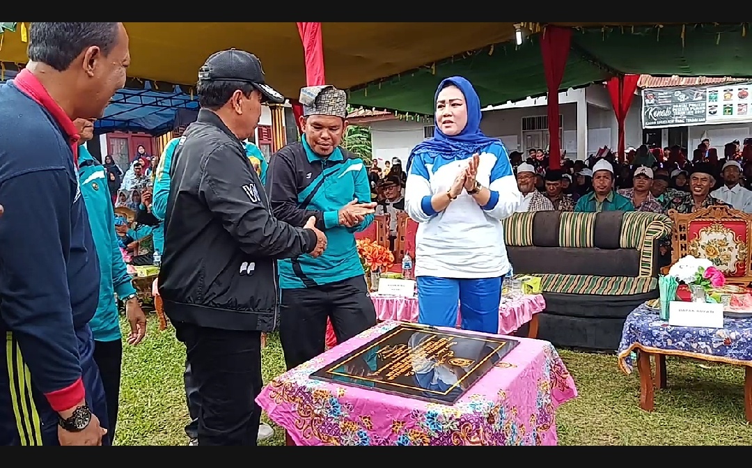 Bupati Sukiman Resmikan Ruang Pelayanan Terpadu Kantor Kepala Desa Muara Dilam
