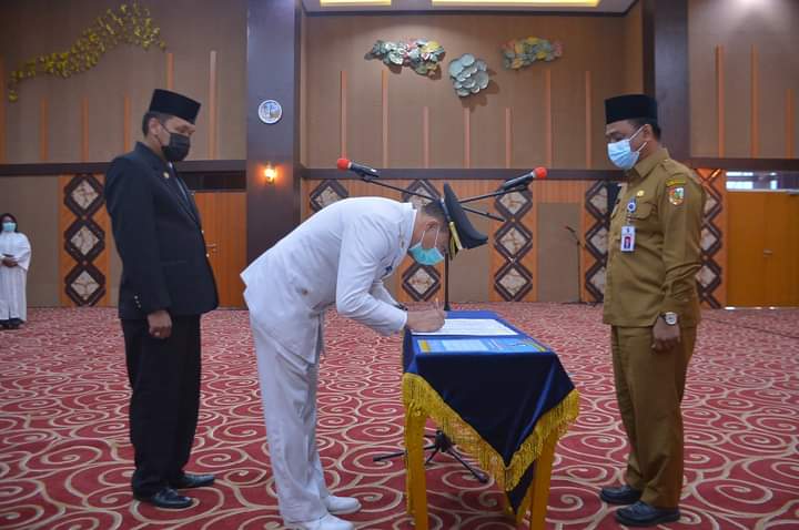 65 Pejabat Eselon III dan Eselon IV Dimutasi Wali Kota